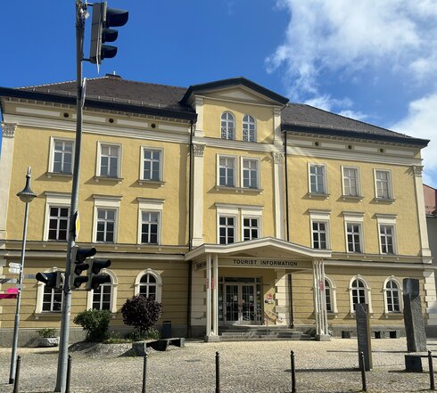 Außenaufnahme der Tourist Information Füssen