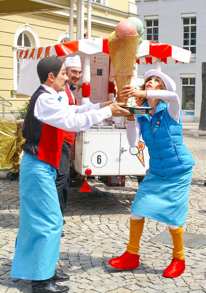 Olga, Pirino und Beppo in Aktion für die Tafel