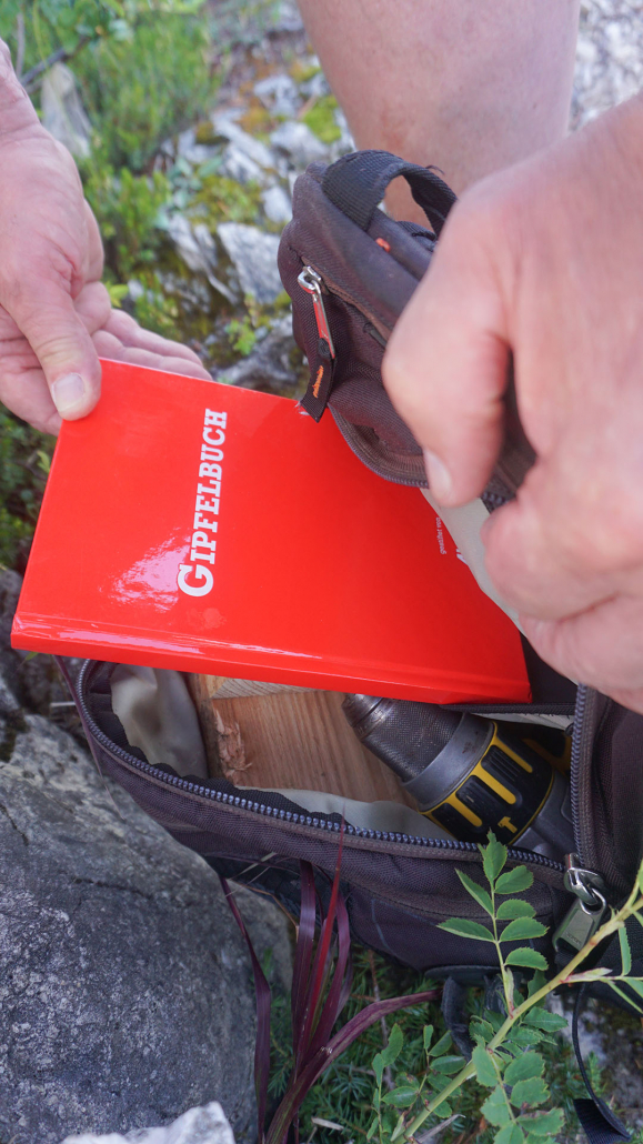 6_Anderszeit_September2023_Gipfelbücher_1920